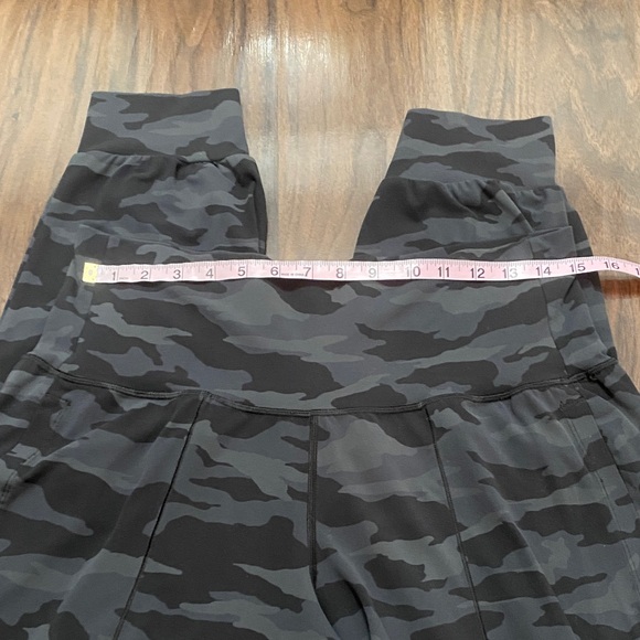 Athleta Salutation Black Camouflage Joggers - Picture 4 of 9